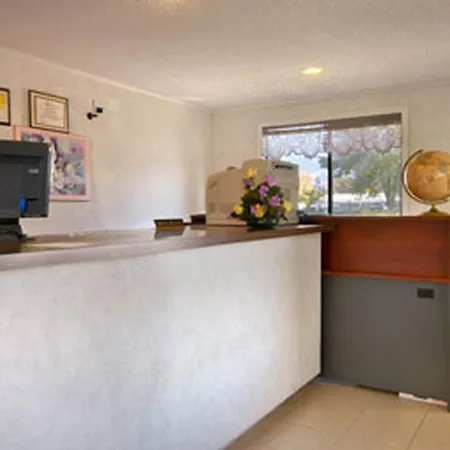 Motel Super 8 By Wyndham Bishop